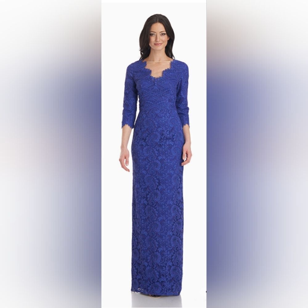 JS COLLECTION Simone V-Neck Lace  Column Gown NWOT size 6 Marine Blue